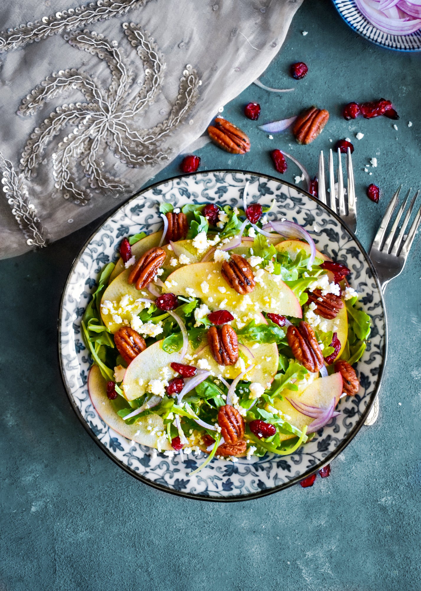 Apple and Pecan Salad